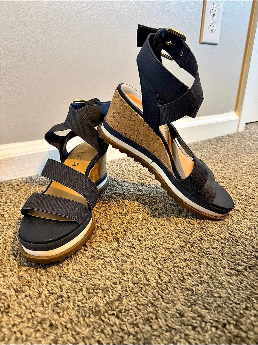UNISA navy Wedge Sandals US 8